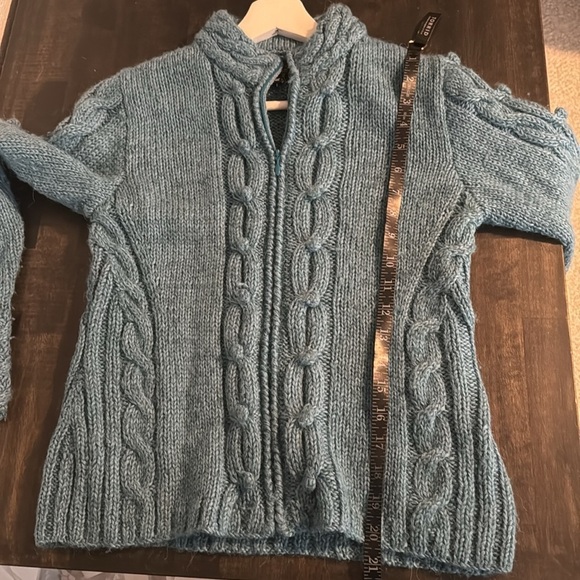 Icelandic Designs Blue Cable Knit Bauble Design Full Zip Sweater Size Small - Picture 7 of 7